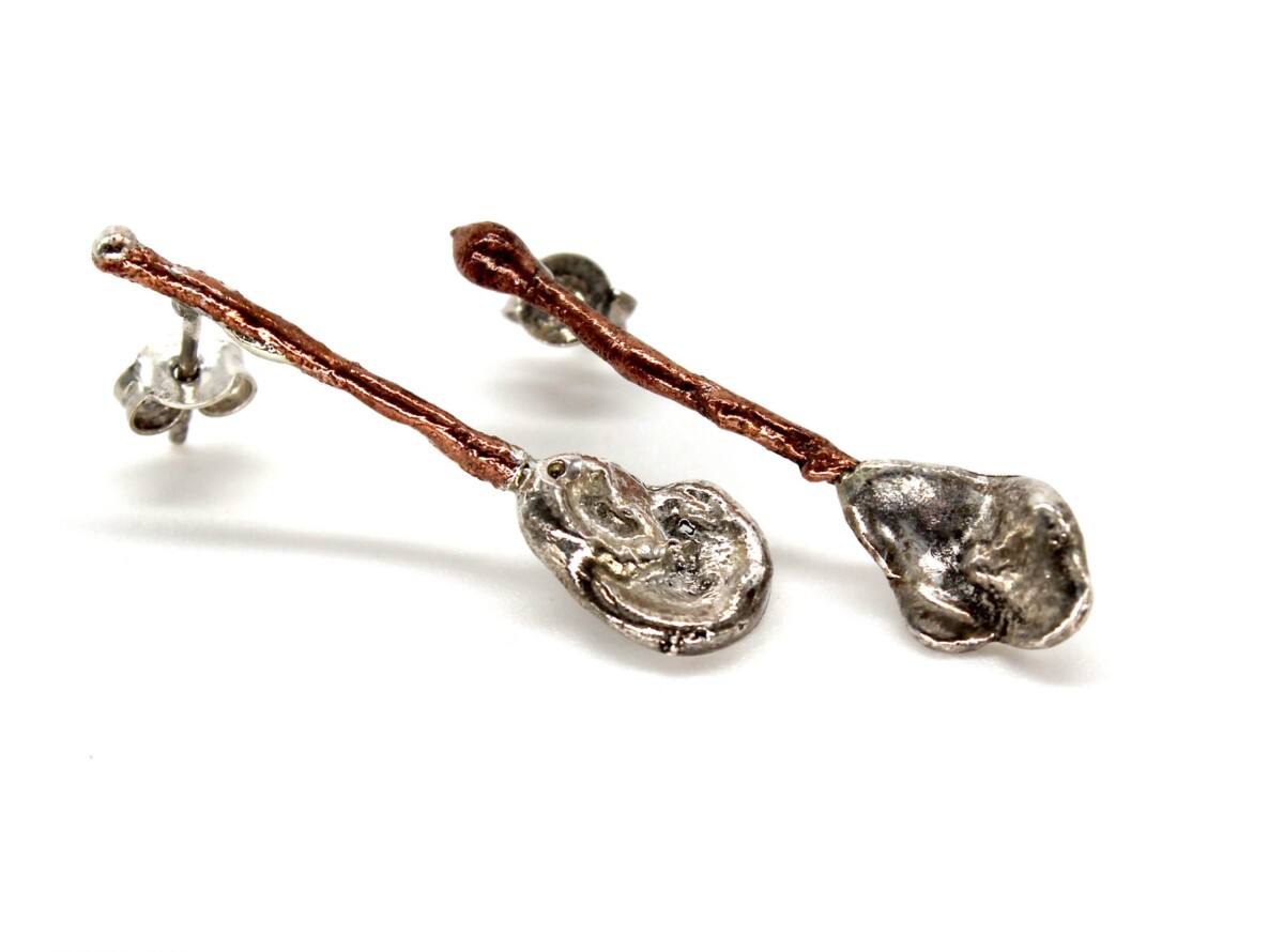 9083_Orecchino-Rugiade_pendente-rame-argento_steso-lato-scaled